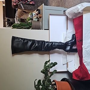 NWT Christian Louboutin Stage Boot Alta